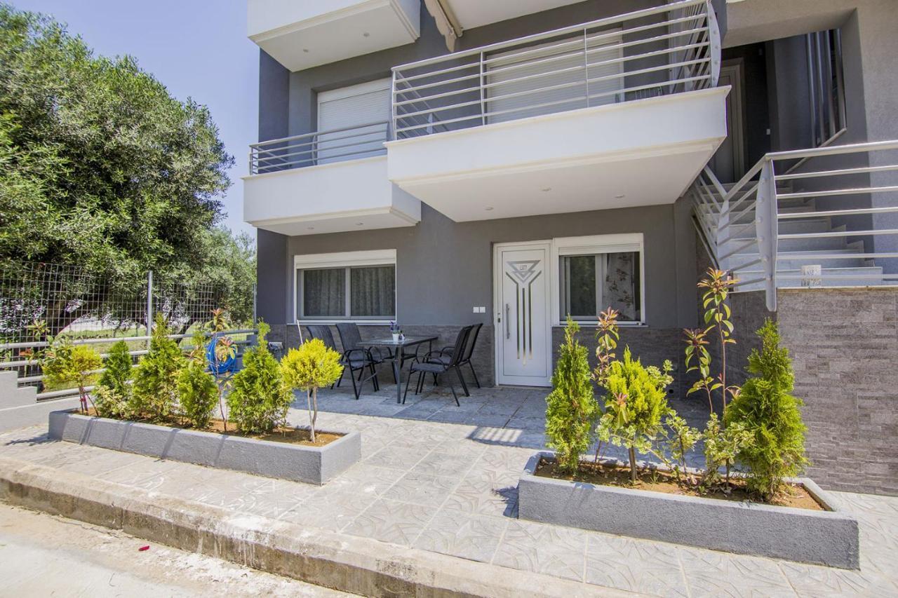 Kasta Bnb Ofrínion Exterior foto