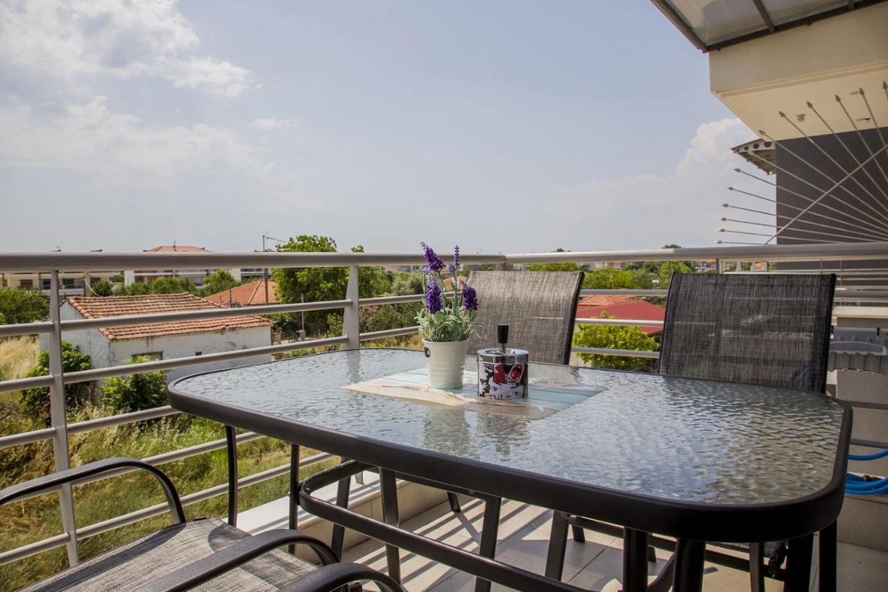 Kasta Bnb Ofrínion Exterior foto